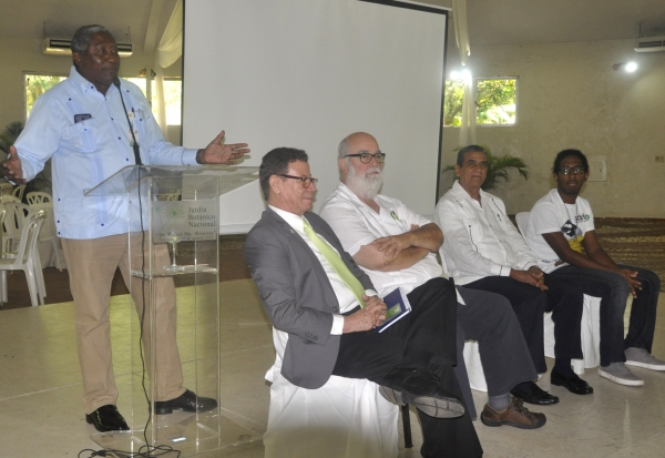 Celebran Día del Biólogo en el Jardín Botánico Nacional