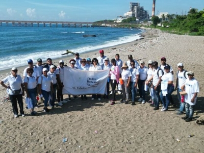 ¡Unidos por la limpieza de playas!